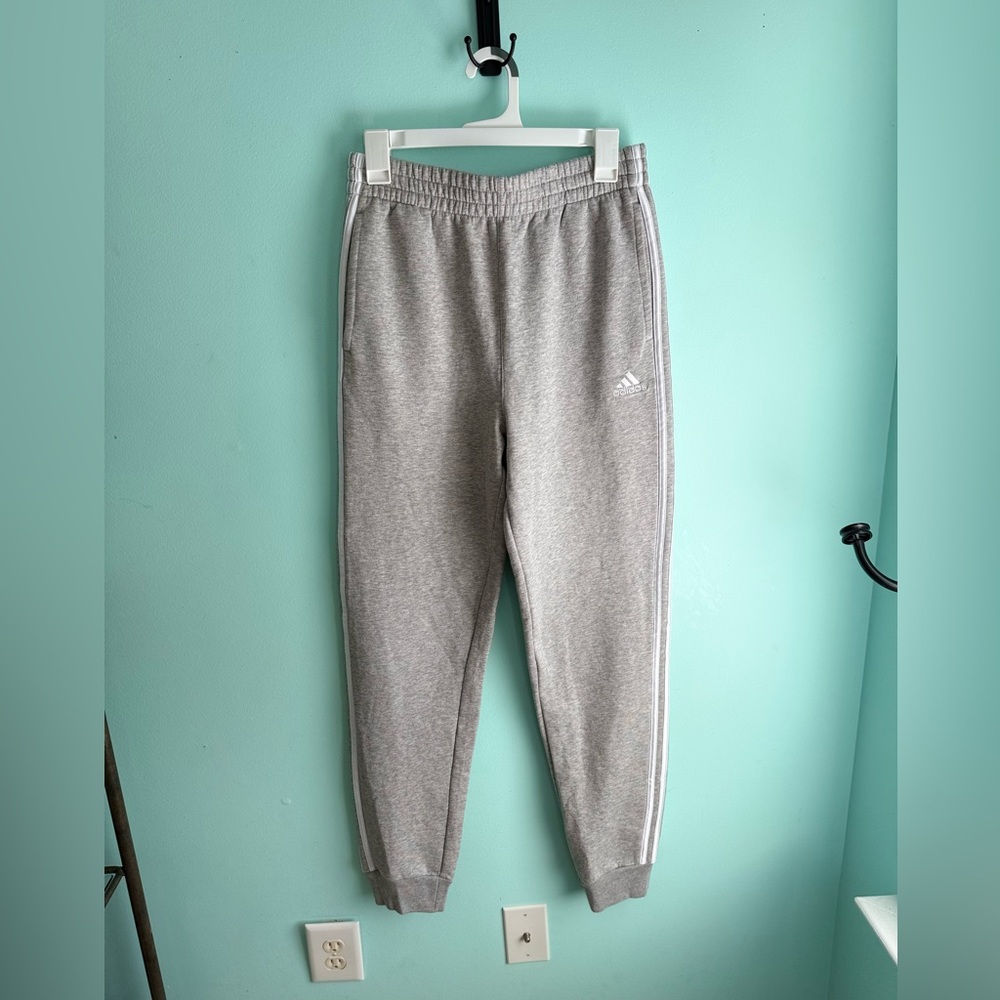 Youth Adidas Joggers (XL/18/20)